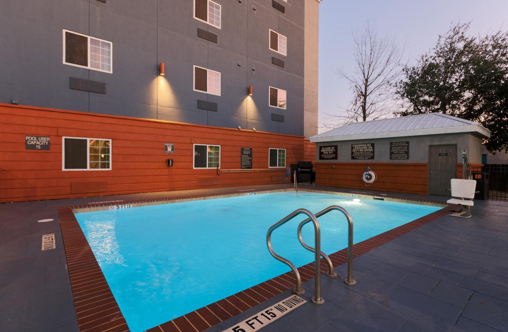Candlewood Suites San Marcos By Ihg Eksteriør billede